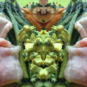 Groene asperges en een eiersalade