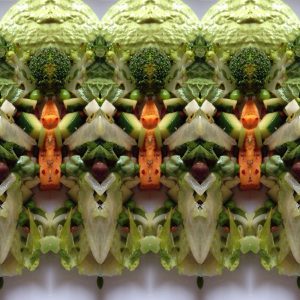 Oranje met groen op een zomerse avond