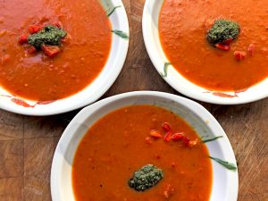 Rabarber, paprika met specerijen soep