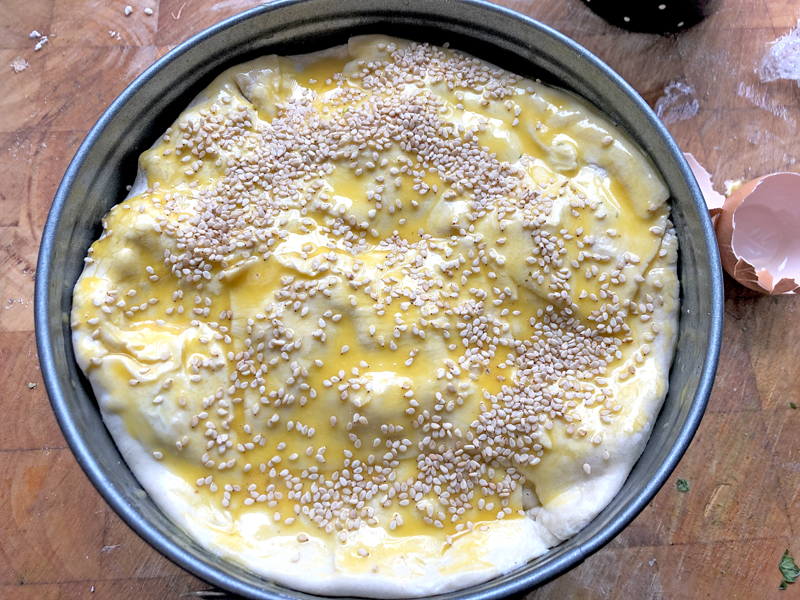 Mizithra zachte kaas met veel kruiden in bladerdeeg