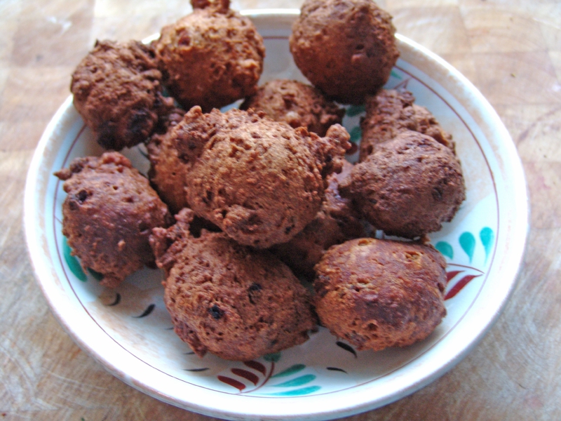 Volkoren spelt oliebol met een krokante bite