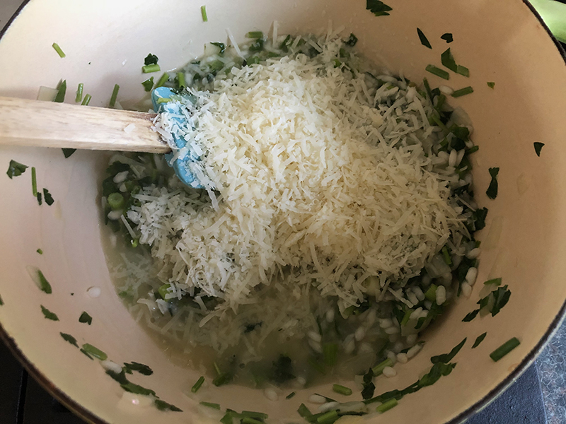 Aspergers risotto met kruiden en zalm