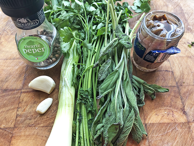 Vele schaaltjes en smaken geven een kleurrijke Mezze 1